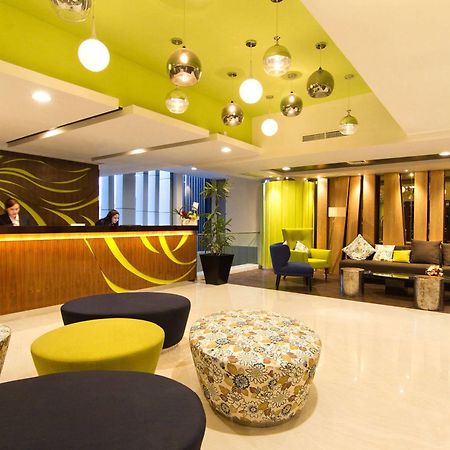 Bonnet Hotel Surabaya Exterior photo