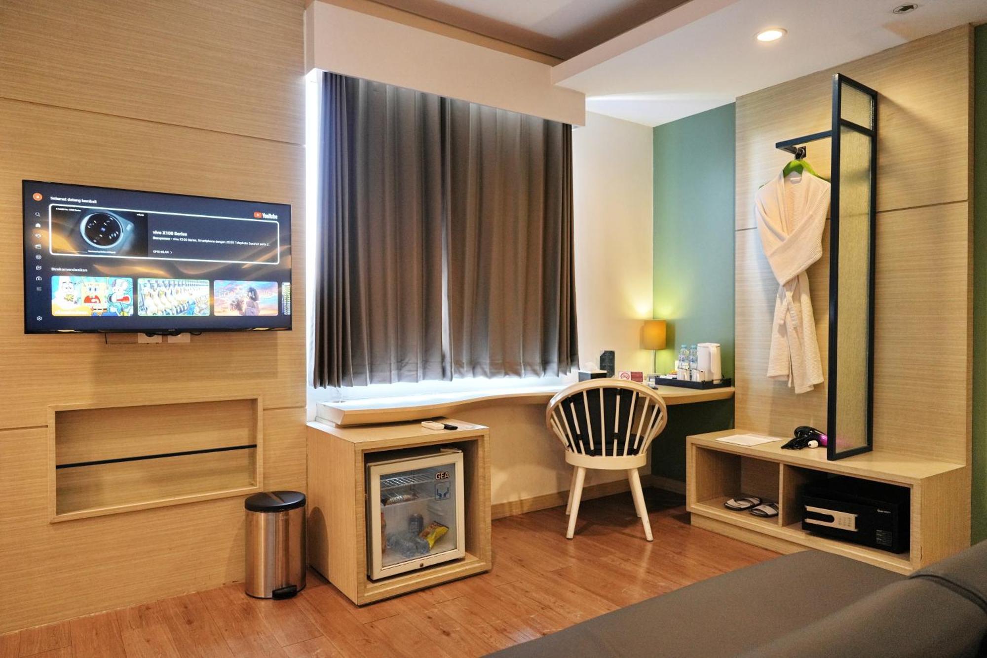 Bonnet Hotel Surabaya Exterior photo