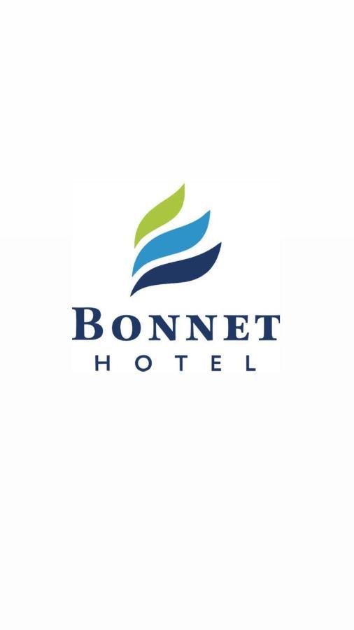 Bonnet Hotel Surabaya Exterior photo
